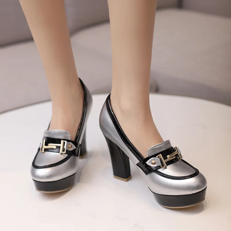 Mocassini da donna con catena  - Women Fashion Reddit recensione e prezzo